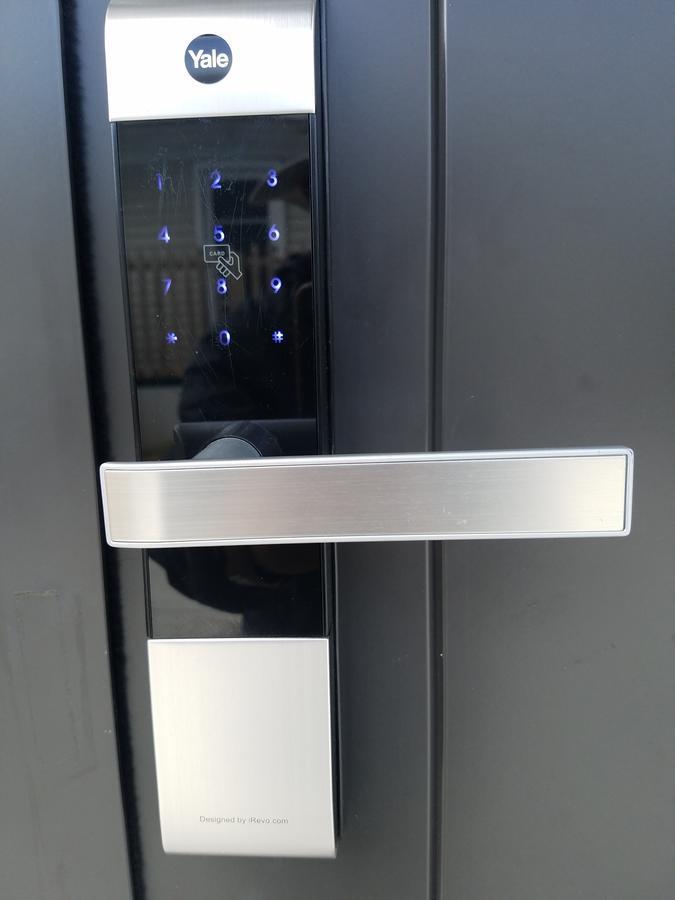 New Smart Home Nearby Plaza Оукланд Екстериор снимка