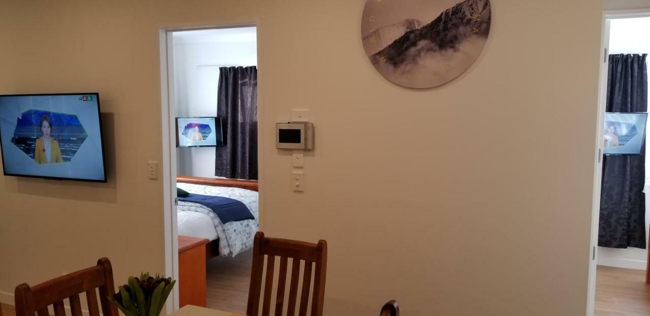 New Smart Home Nearby Plaza Оукланд Екстериор снимка