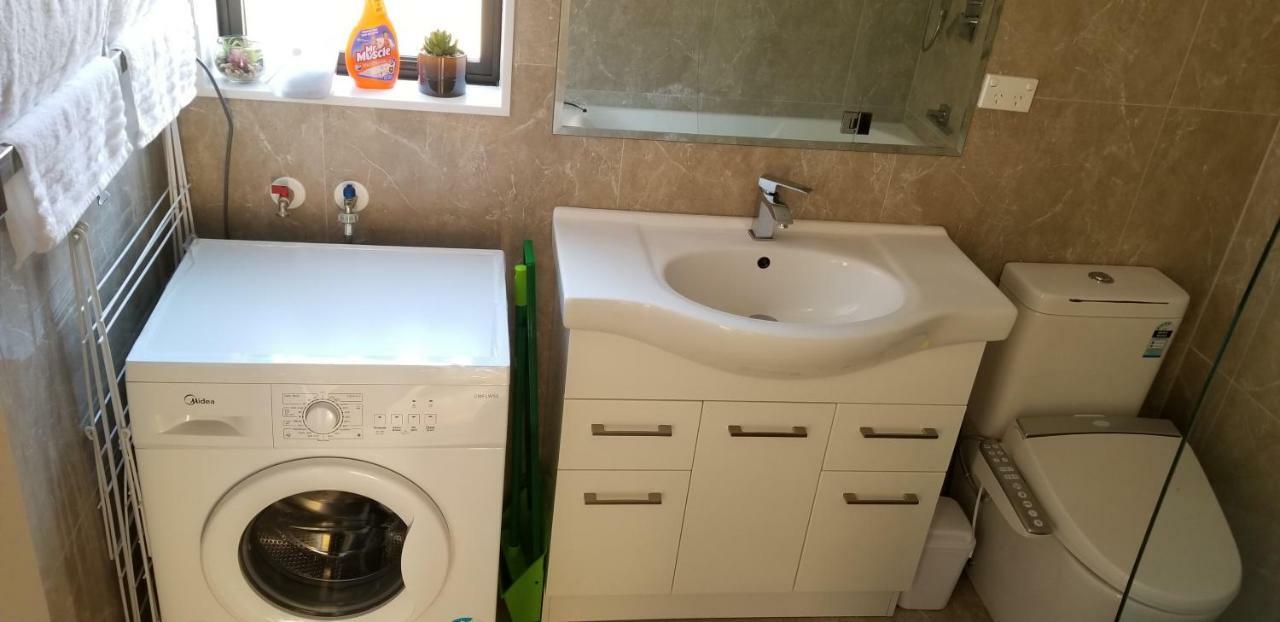 New Smart Home Nearby Plaza Оукланд Екстериор снимка