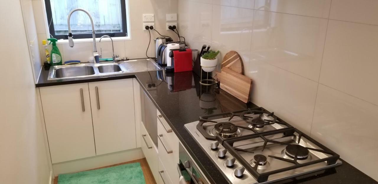 New Smart Home Nearby Plaza Оукланд Екстериор снимка